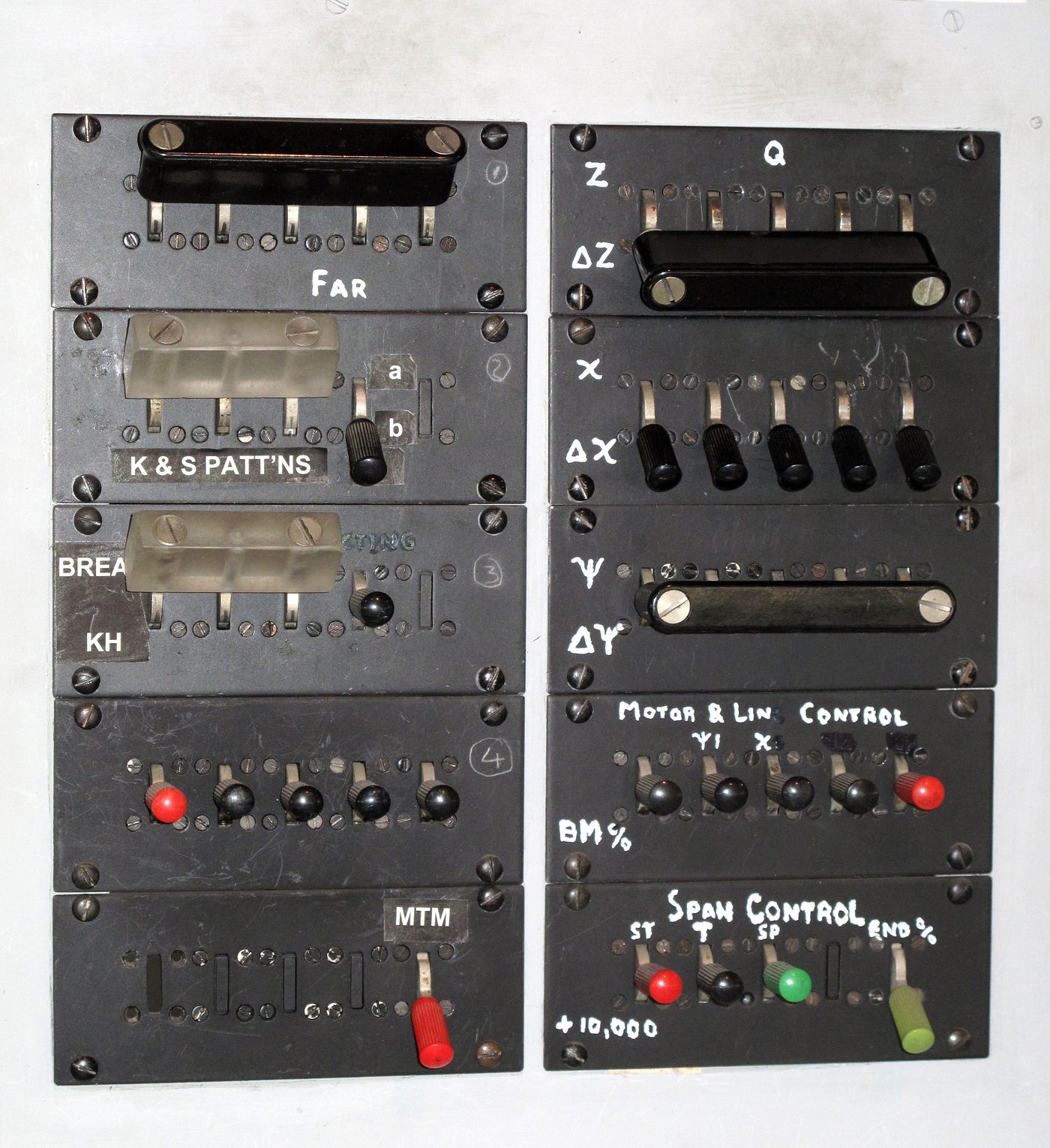Figure 2 — The functioning Colossus rebuild at The National Museum of Computing, Bletchley Park, reconstructed by Tony Sale and his team from fragmentary evidence. Photo: File:Colossus rebuild Sele…