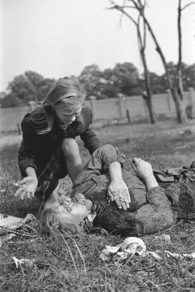 Figure 4 — Warsaw under the German assault of September 1939, photographed by the American Julien Bryan, who was in the besieged city. The Cipher Bureau's people fled south and east through this co…